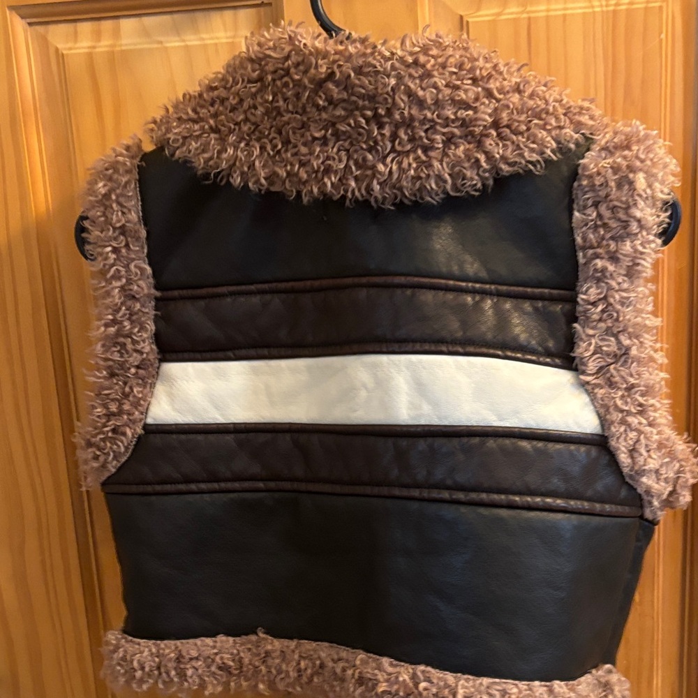 Brown and Cream Faux Fur Vest - Picture 9 of 12